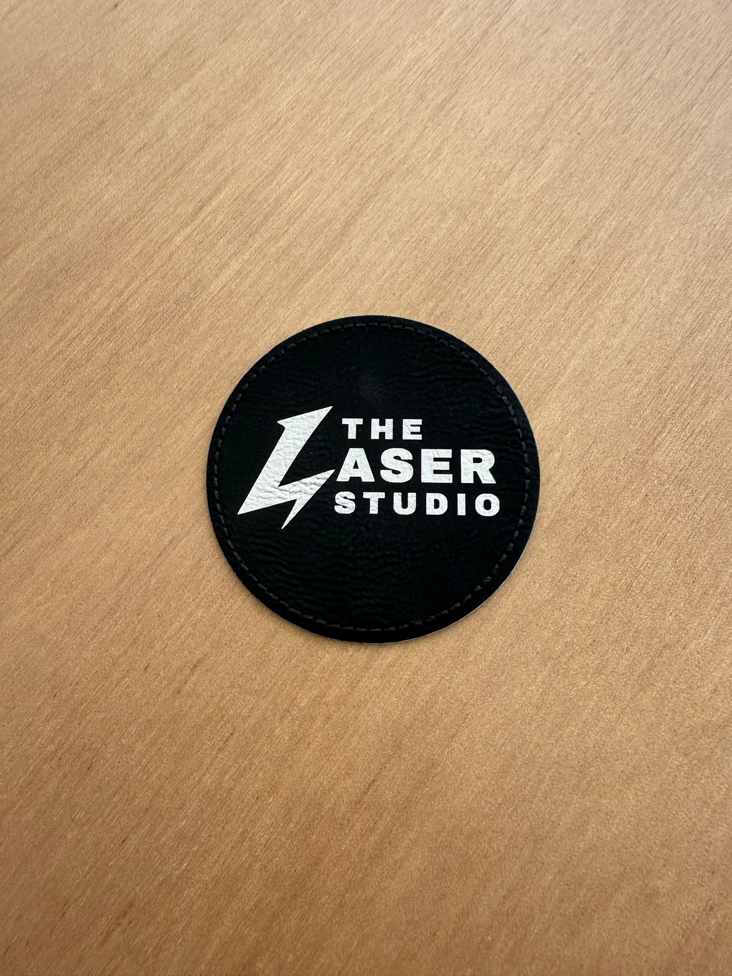 Parches redondos de cuero sintético - Negro a Plateado