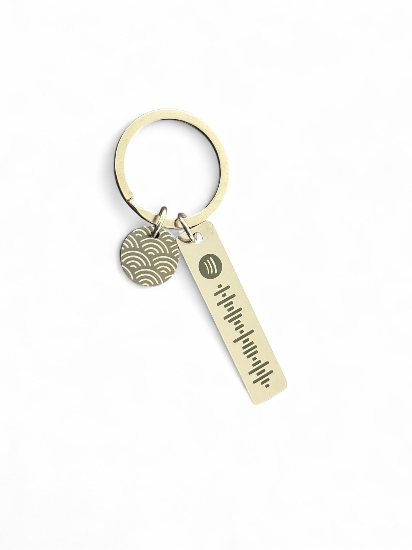 Llavero rectangular con dije redondo